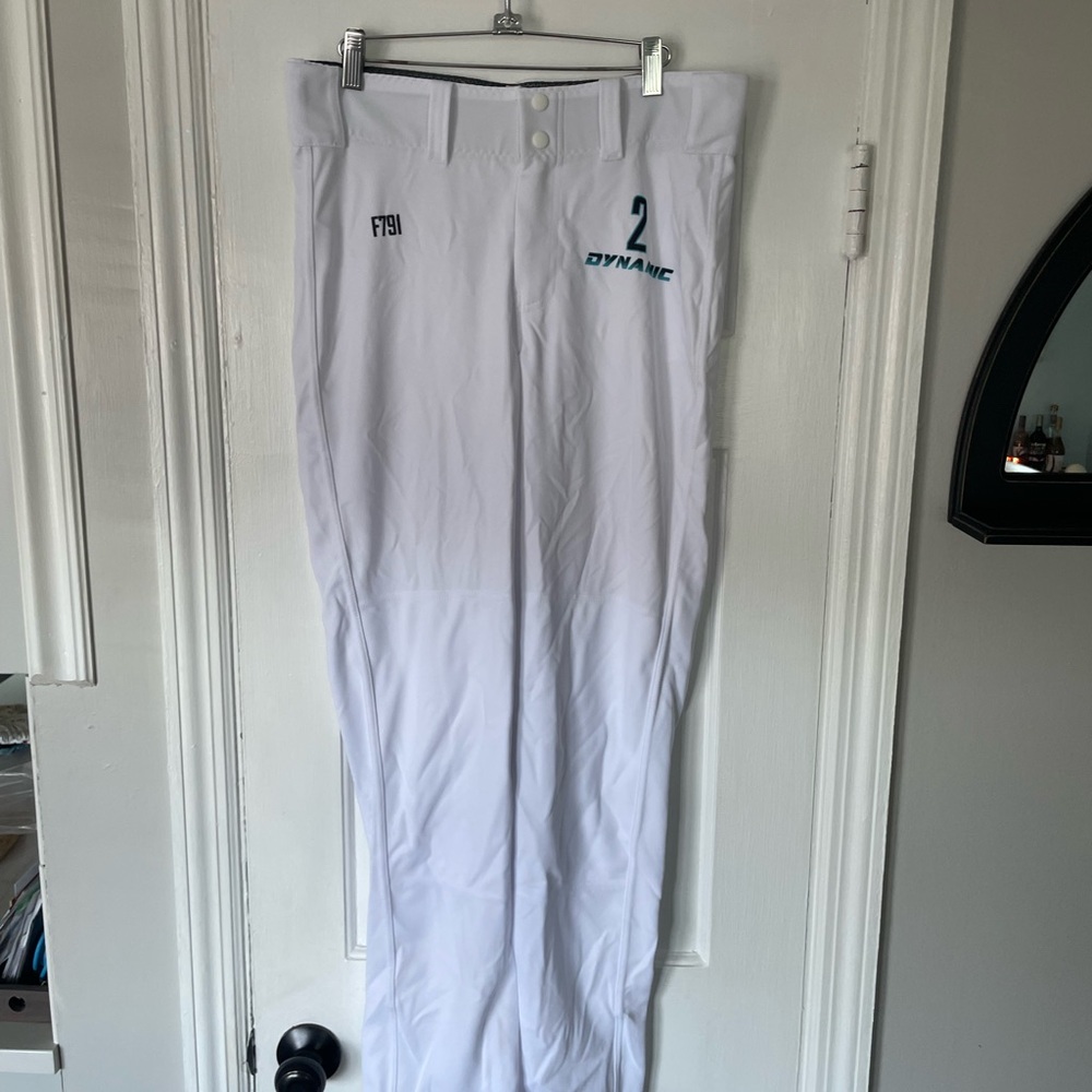 Dynamic Men’s MED or LG White Baseball Pants NWOT B6